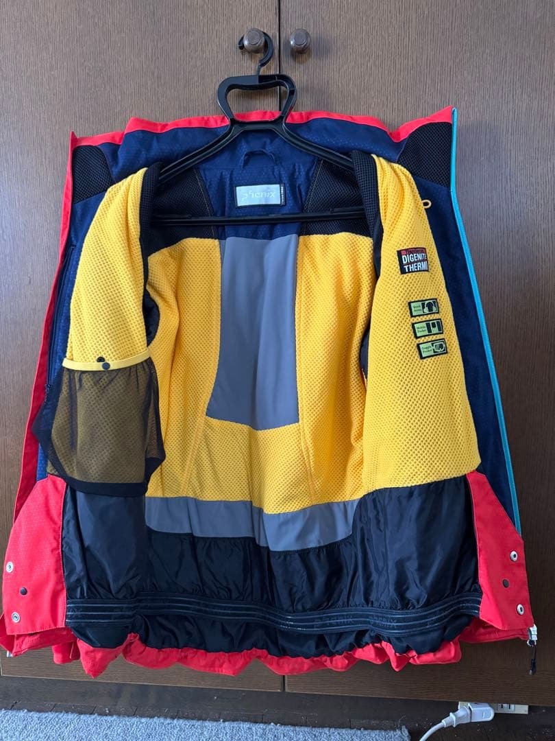 フェニックス phenix スキーウェア スキージャケット　レッド　M