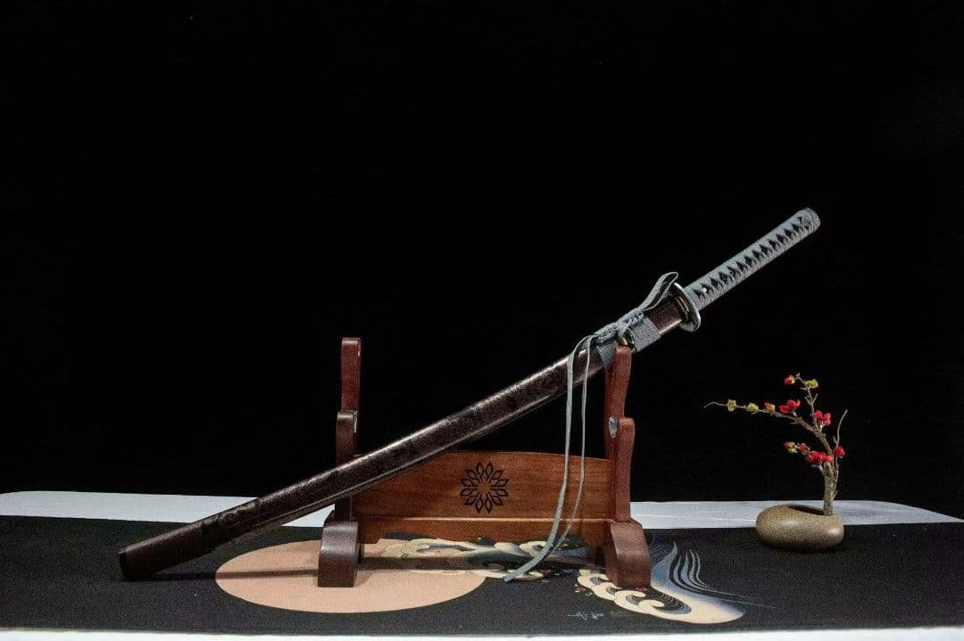 スカル彫刻打刀模造刀1045 炭素鋼グレー調デザイン全長102cm刃厚0.7cm