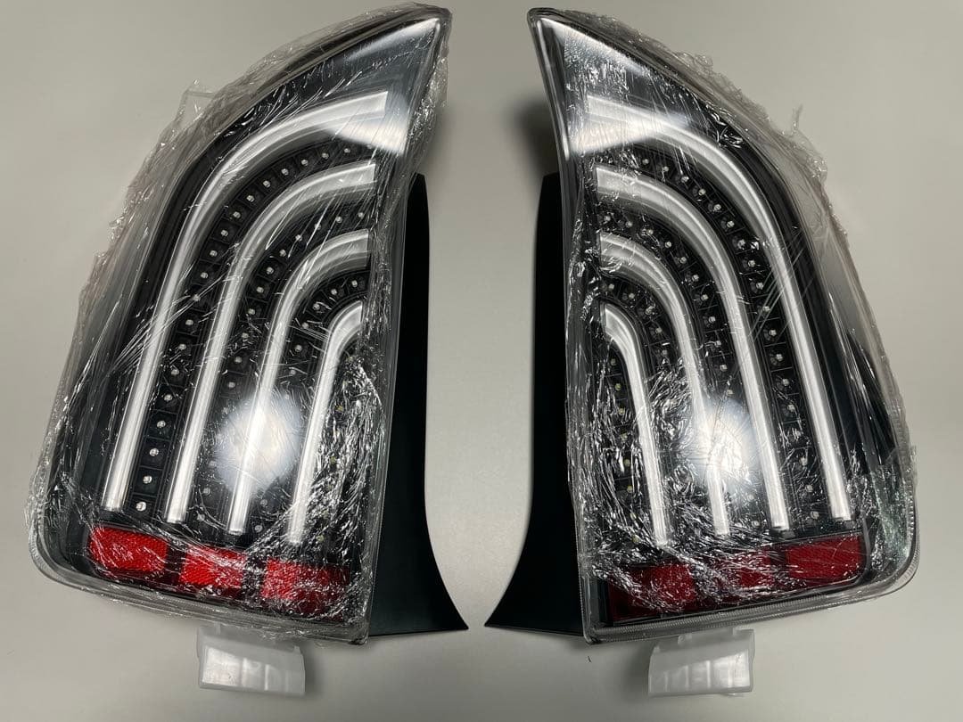 新品＊HELIOS ZVW30系プリウスLEDビーム テールランプ 左右セット