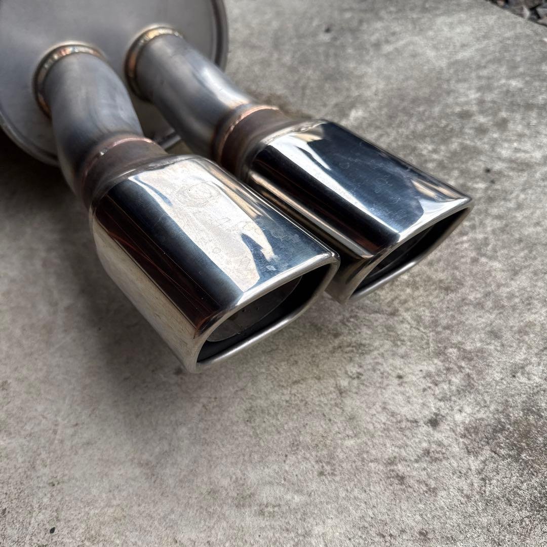 ランクル200ZXにて使用　　中期、後期モデリスタマフラー