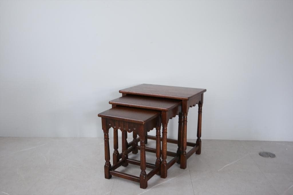 英国アンティーク木製ネストテーブル3台/収納式机/サイドテーブル(83-149)