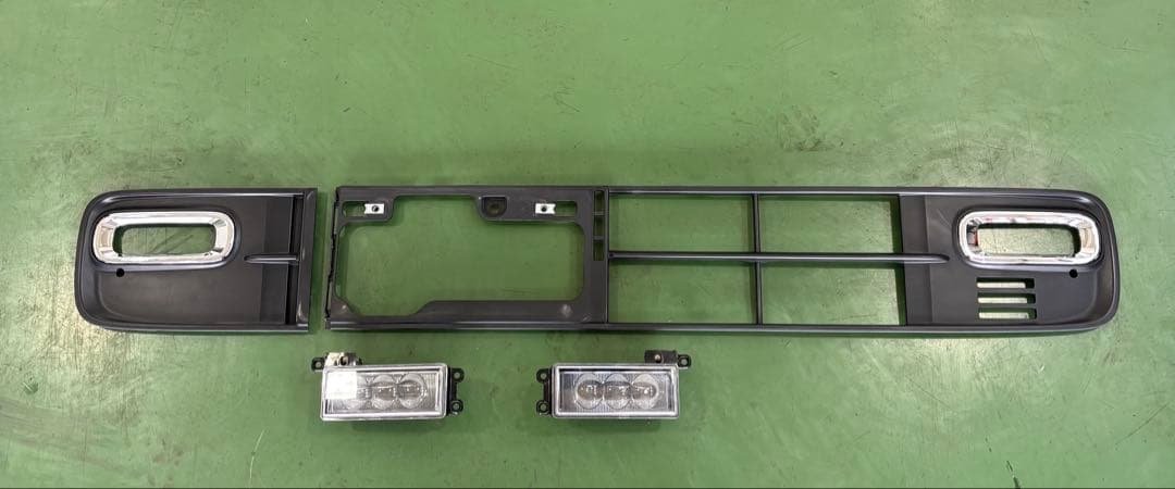 ホンダ n-van フロントバンパーガーニッシュとLEDライトセット