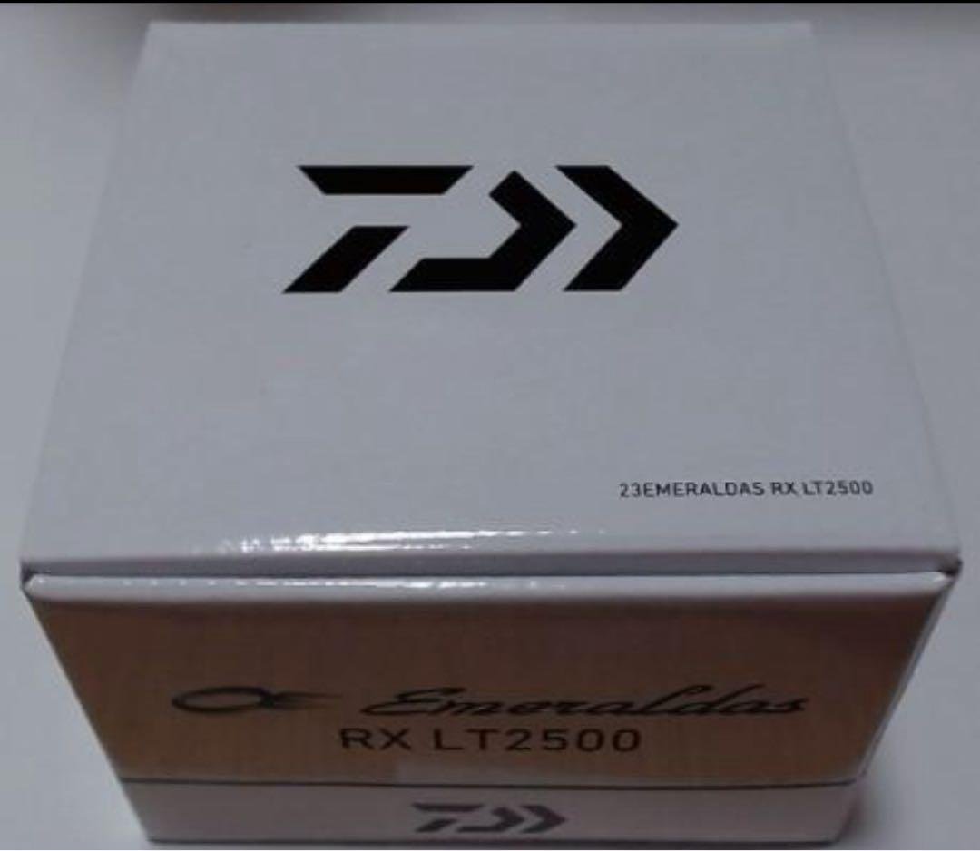 新品 ダイワ エメラルダス RX LT2500S リール エギング
