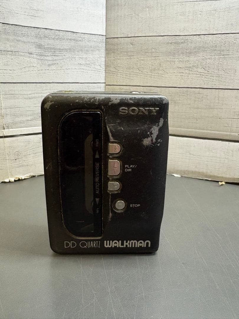 昭和レトロ　SONY カセットウォークマン　WM-DD9