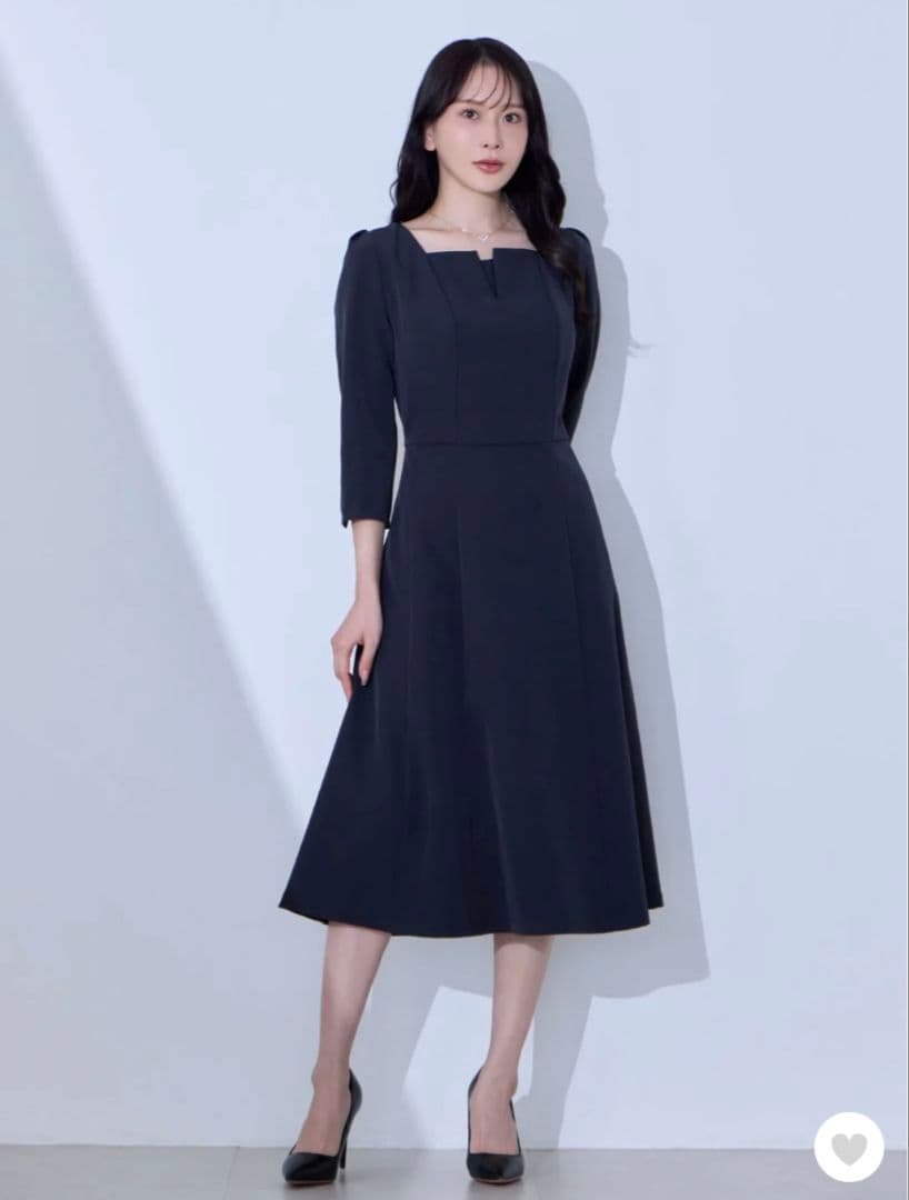 overE オーバーイー 7分袖スクエアネックフレアワンピース：ネイビー 102