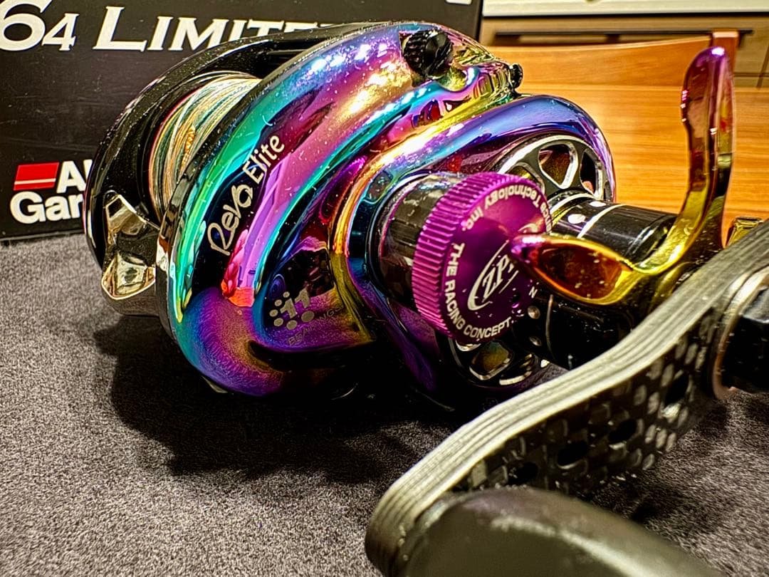 レボエリートオーロラ64リミテッド