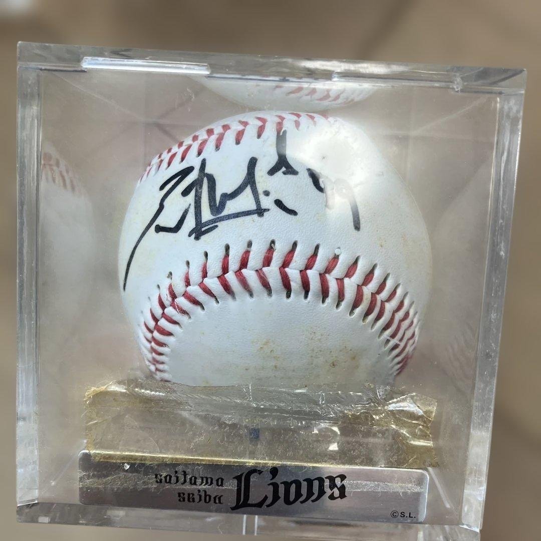 エルネストメヒア元選手　埼玉西武ライオンズ サイン入り野球ボール