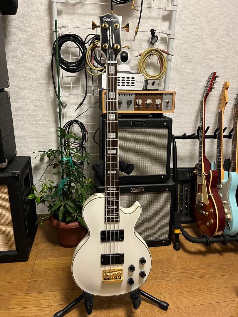 Grassroots les paul bass ホワイト