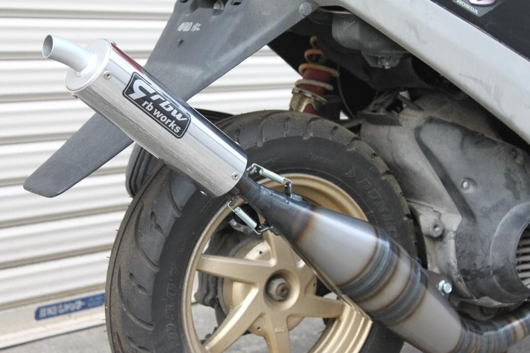 新品☆スーパーディオ(ＡＦ１８．２７．２８)用レーシングチャンバー マフラー