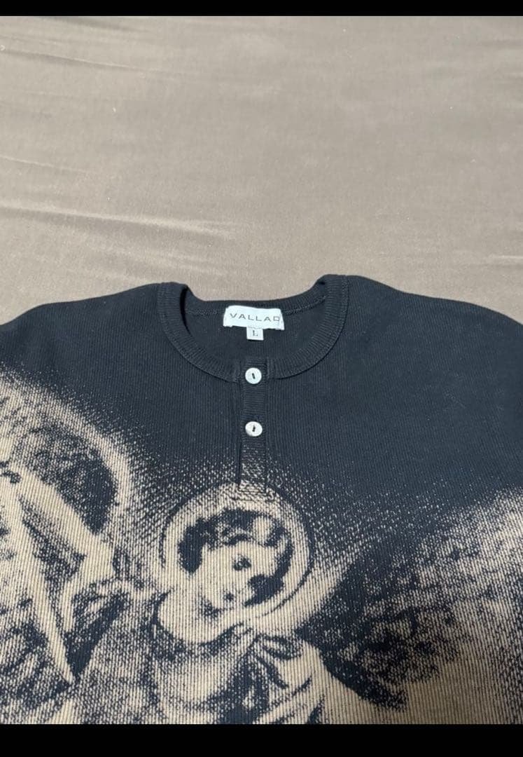 V.HENRY NECK VALLAD L黒　io着用