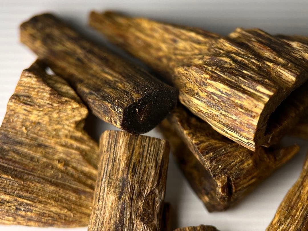 お香 天然沈香 六国五味聞香用 伽羅 香木 3ーSー10.400