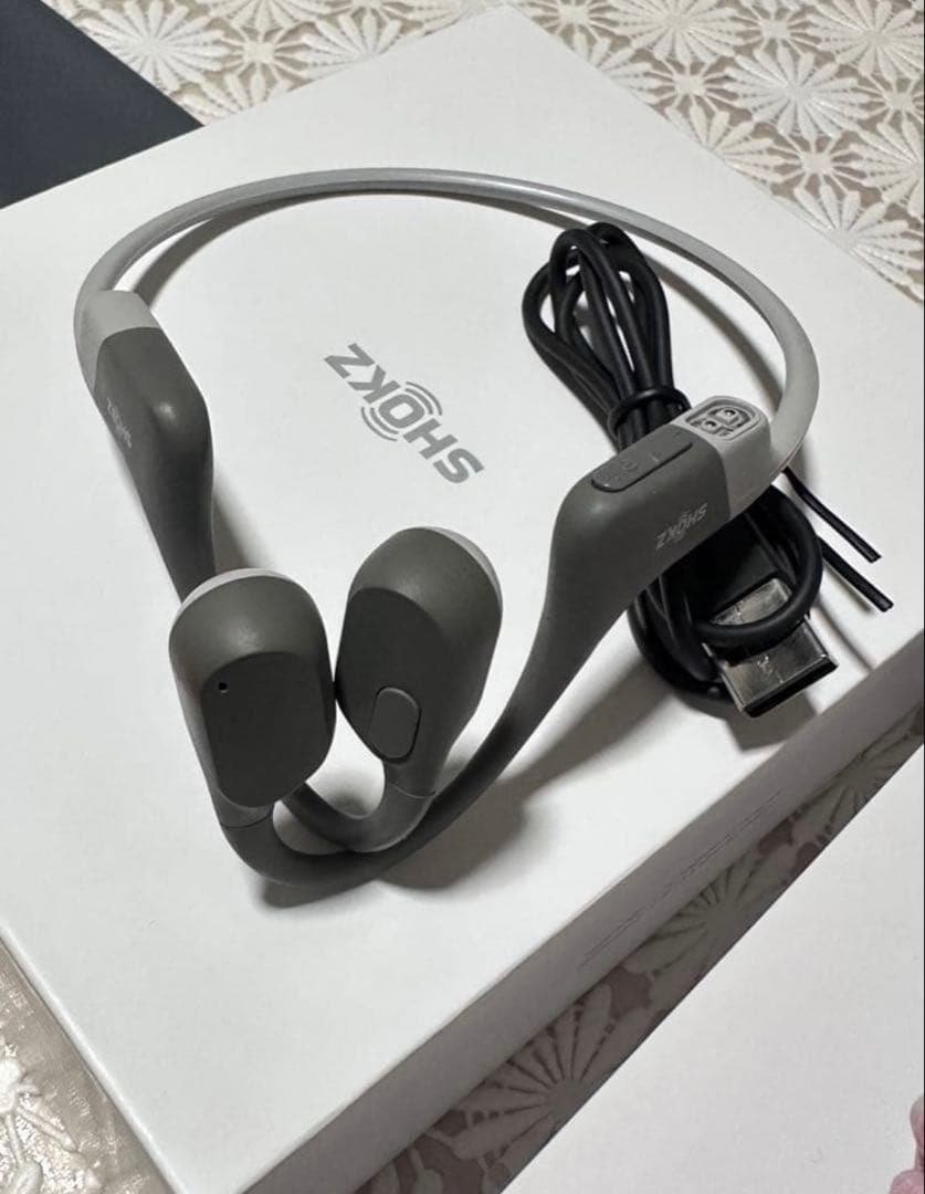 SHOKZ OpenRun 骨伝導イヤホン｜美品｜付属品完備