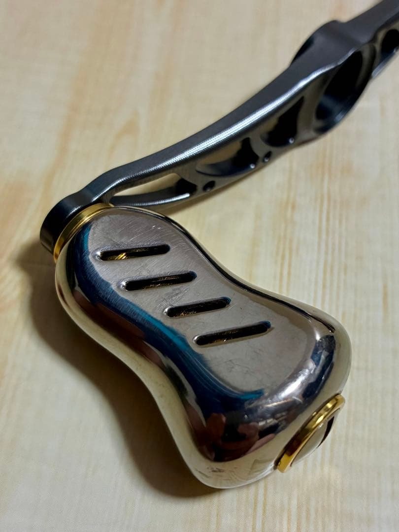 リブレ クランク 100 ハンドル ベイトキャスティング ガンメタ×ゴールド