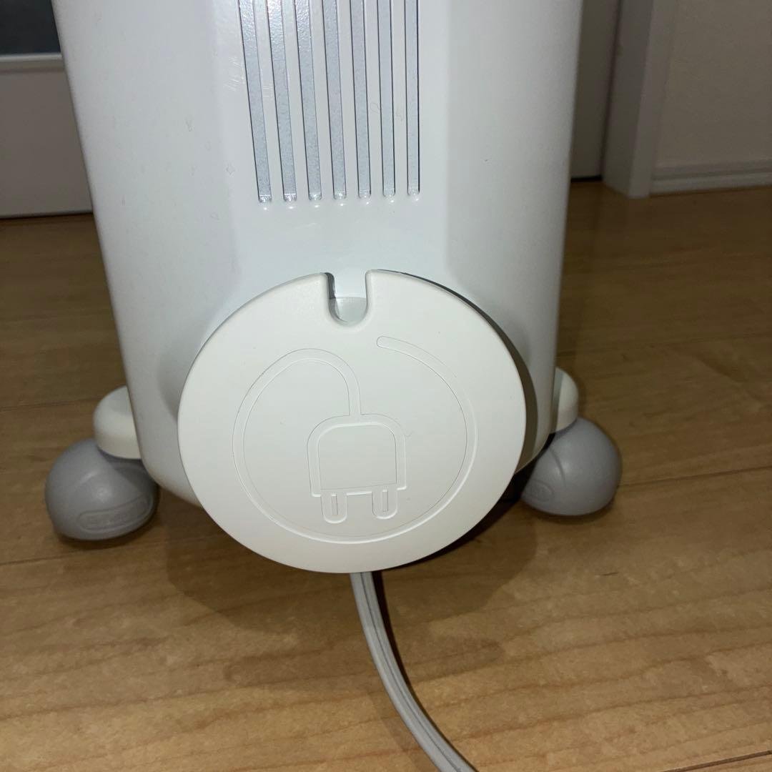 動作ok デロンギアミカルドオイルヒーター　RHJ35M1015-LG