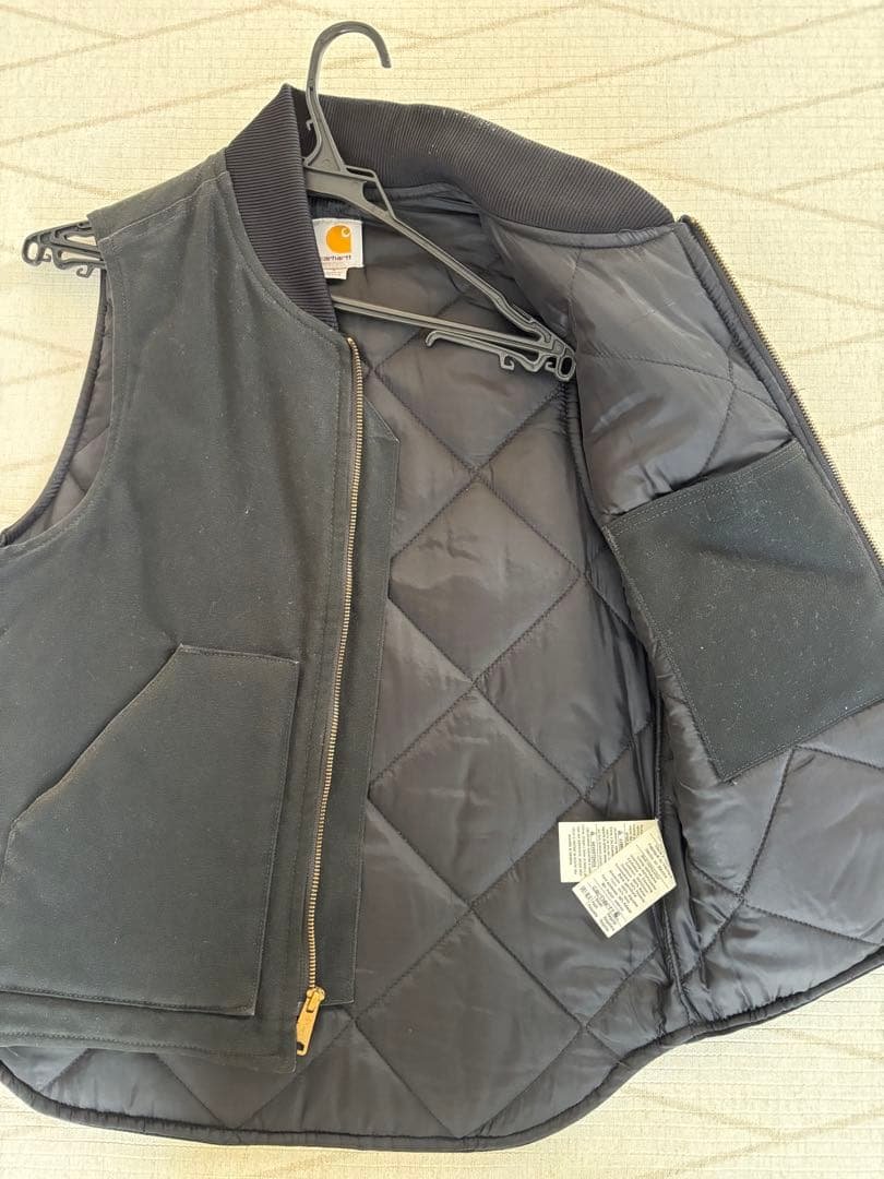 Carhartt 黒 ダウンベスト Sサイズ
