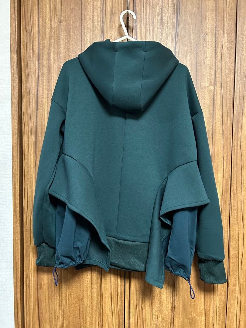 SIDE PARTS DETAIL HOODIEサイドパーツディテールフーディー