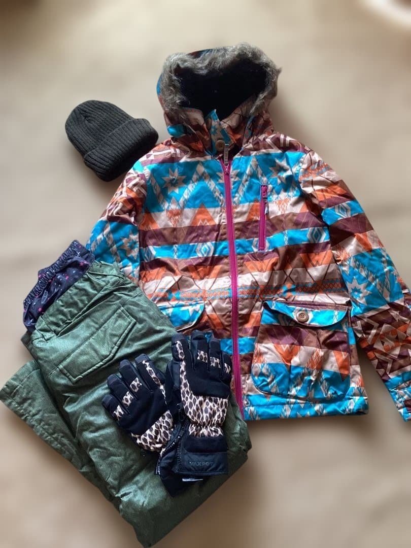 SECRET GARDENレディースＳスノボウェアスキーウェア手袋ニット帽付