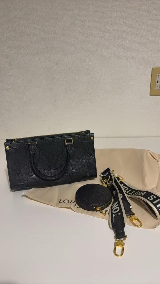 M23640 ブラック ハンドバッグ