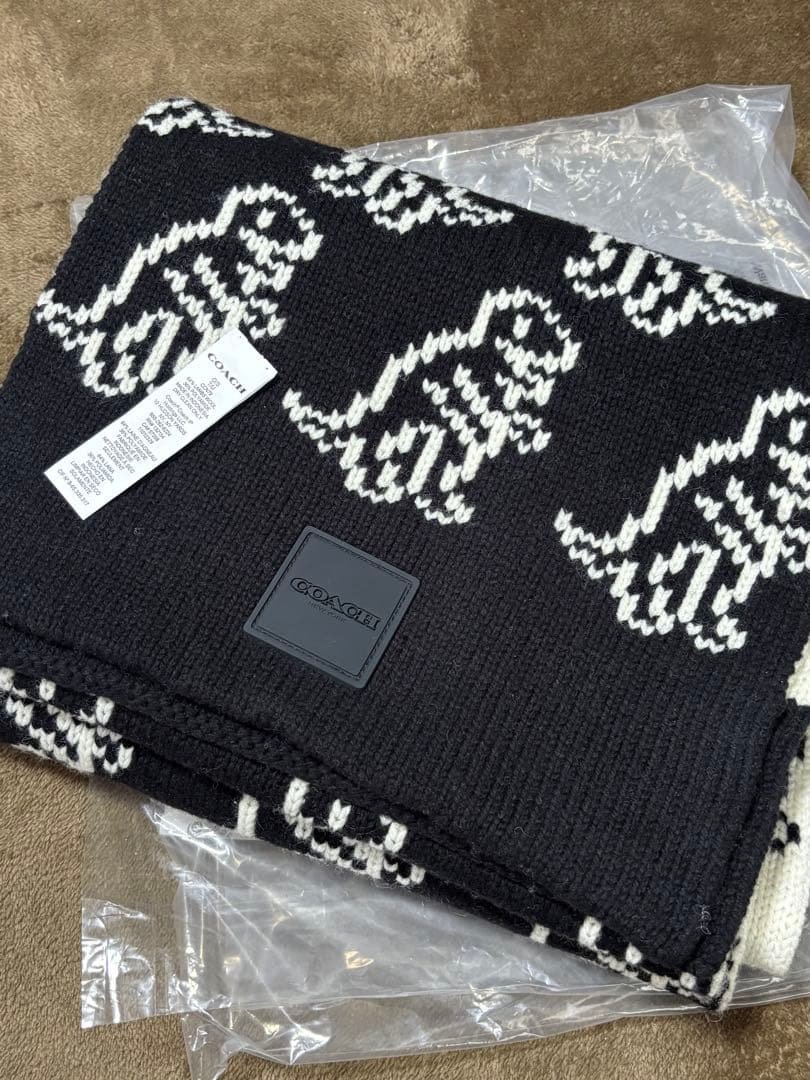 COACH ディノ プリント ニット マフラー　恐竜柄 マフラー