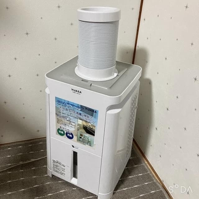 2023年製　ユアサプライム　どこでもエアコン ホワイト YNMC-5E(W)