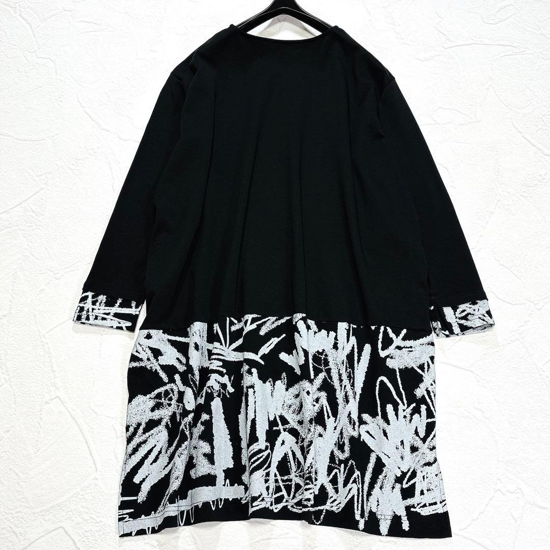 2024年　m_mefu　センソユニコ　ワンピース　アートデザイン　バイカラー