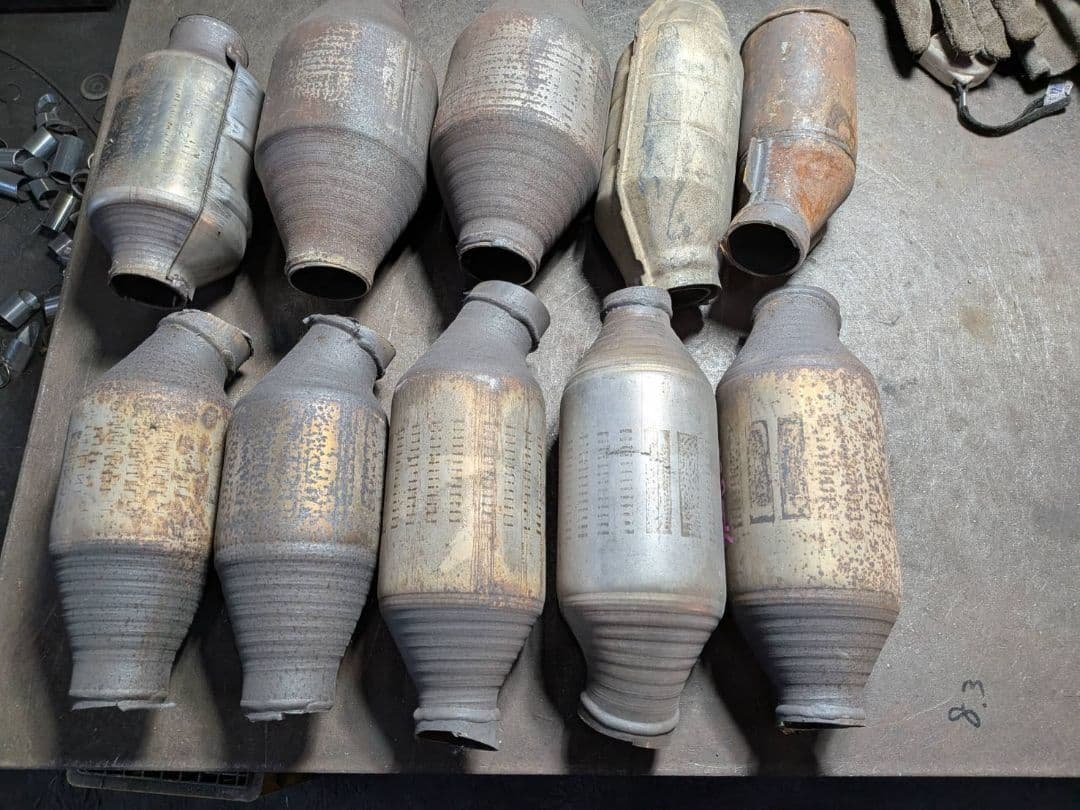 ブ*ア様 トヨタ、LEXUS触媒10本セット