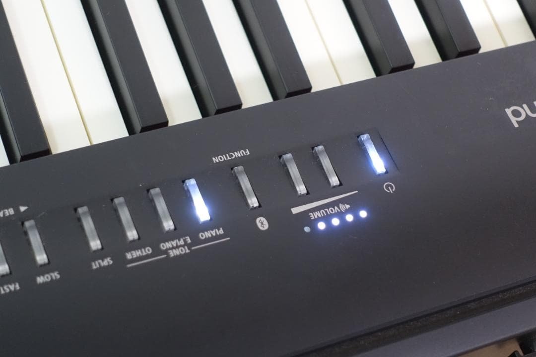 Roland FP-30　デジタルピアノ 88鍵 　ケース付属