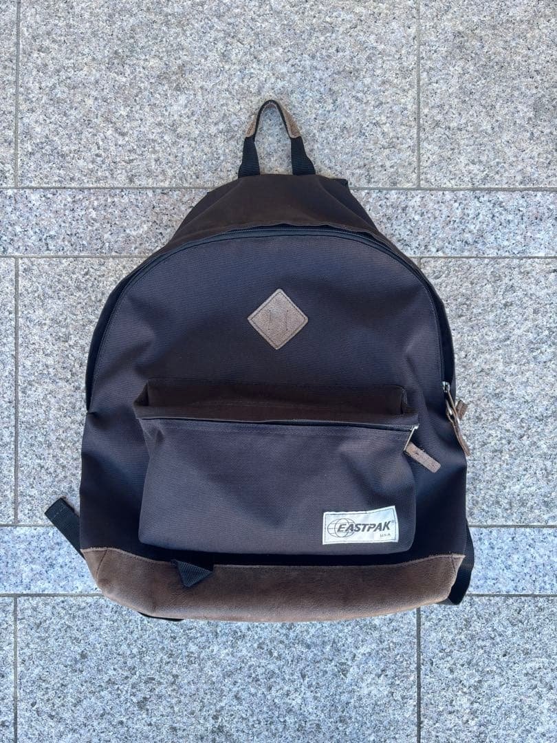 【超人気カラー】 EASTPAK usa バックパック リュック 底スエード 黒