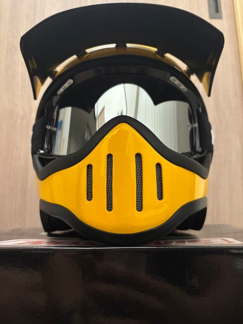 シンプソンm50 イエロー　ゴーグル、バイザー付き　Mサイズ