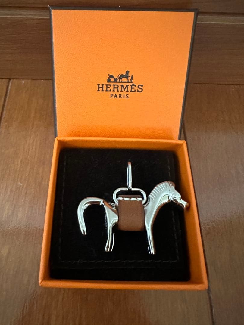 HERMESエルメス　チャーム　希少