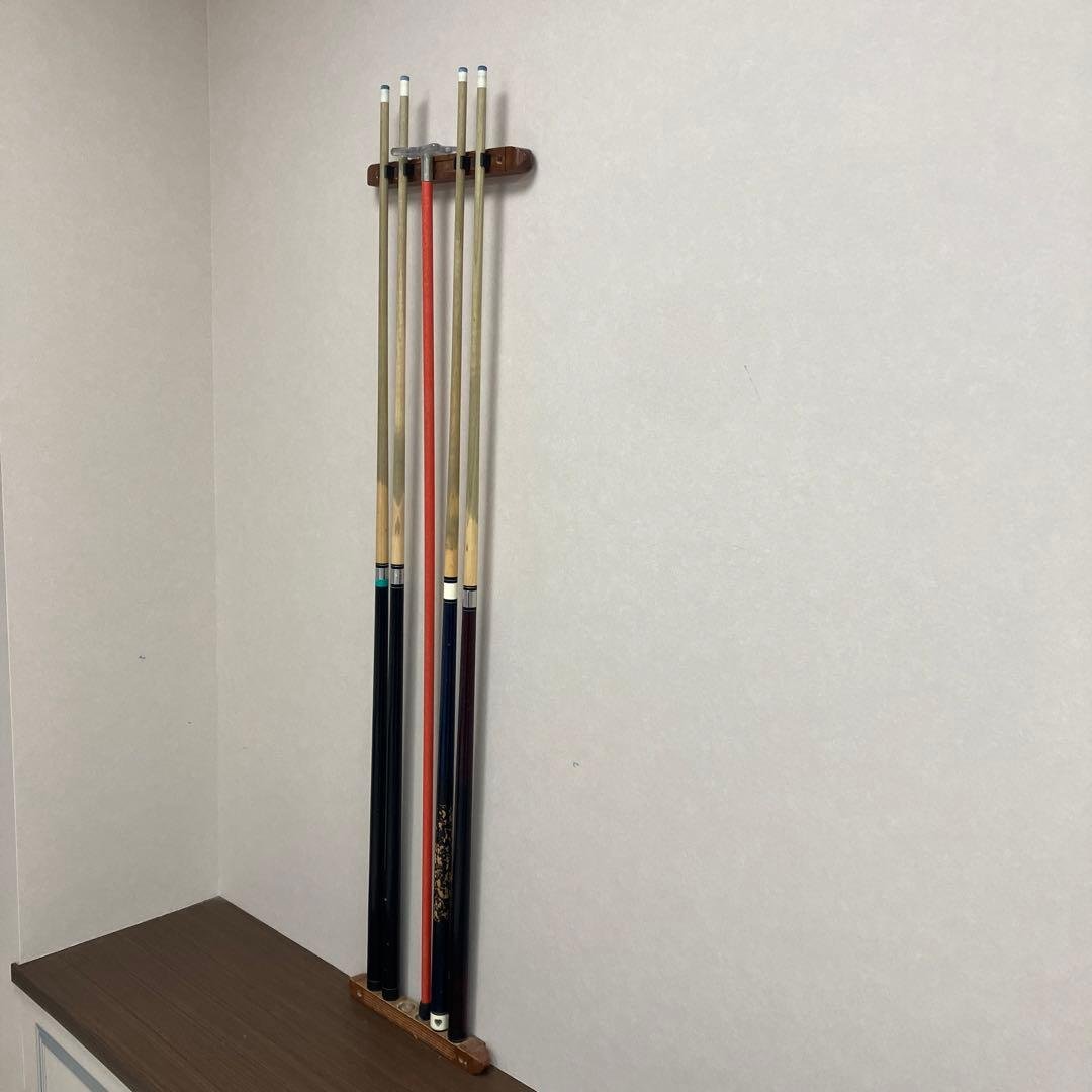 ビリヤードテーブルとキュー4本セット
