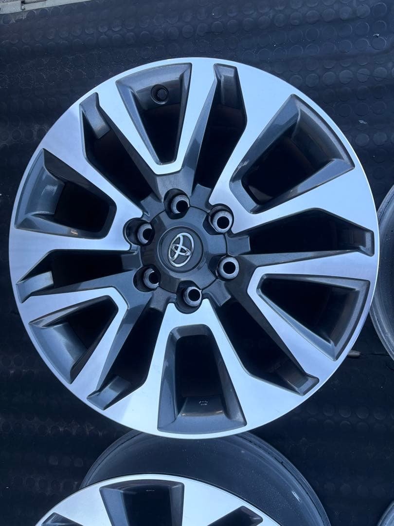 ランドクルーザープラド TZ-G 純正19インチホイール4本