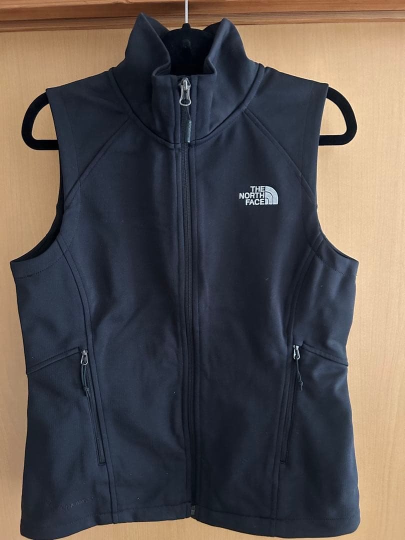 れみゆあ　THE NORTH FACE ブラック ベスト