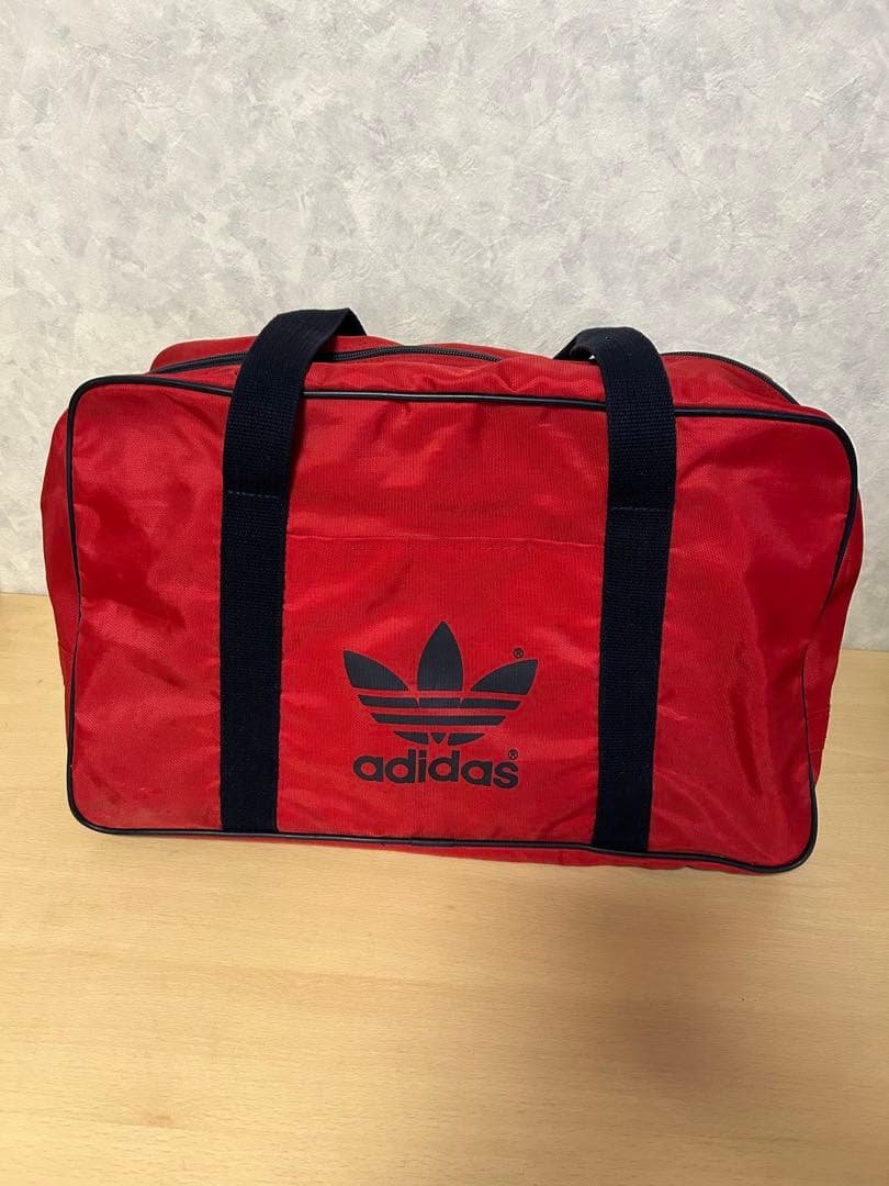 adidas赤スクバ　ボストンバック80s スポーツバック