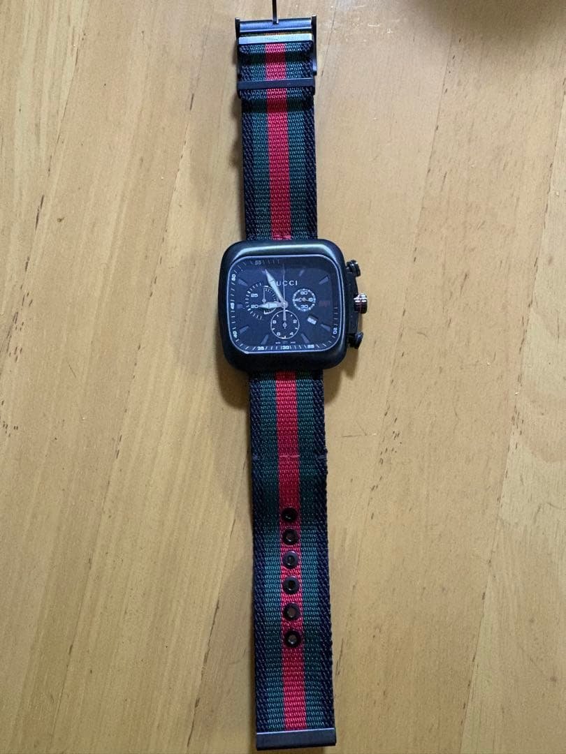 GUCCI スクエア クロノグラフ 腕時計