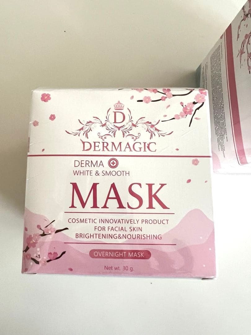 ★新品未使用★DERMAGIC DERMA WHITE&SMOOTH 2個