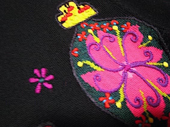 トクコプルミエヴォル☆新同品！エスニックボトル刺繍 裾レース切替カーディガン☆