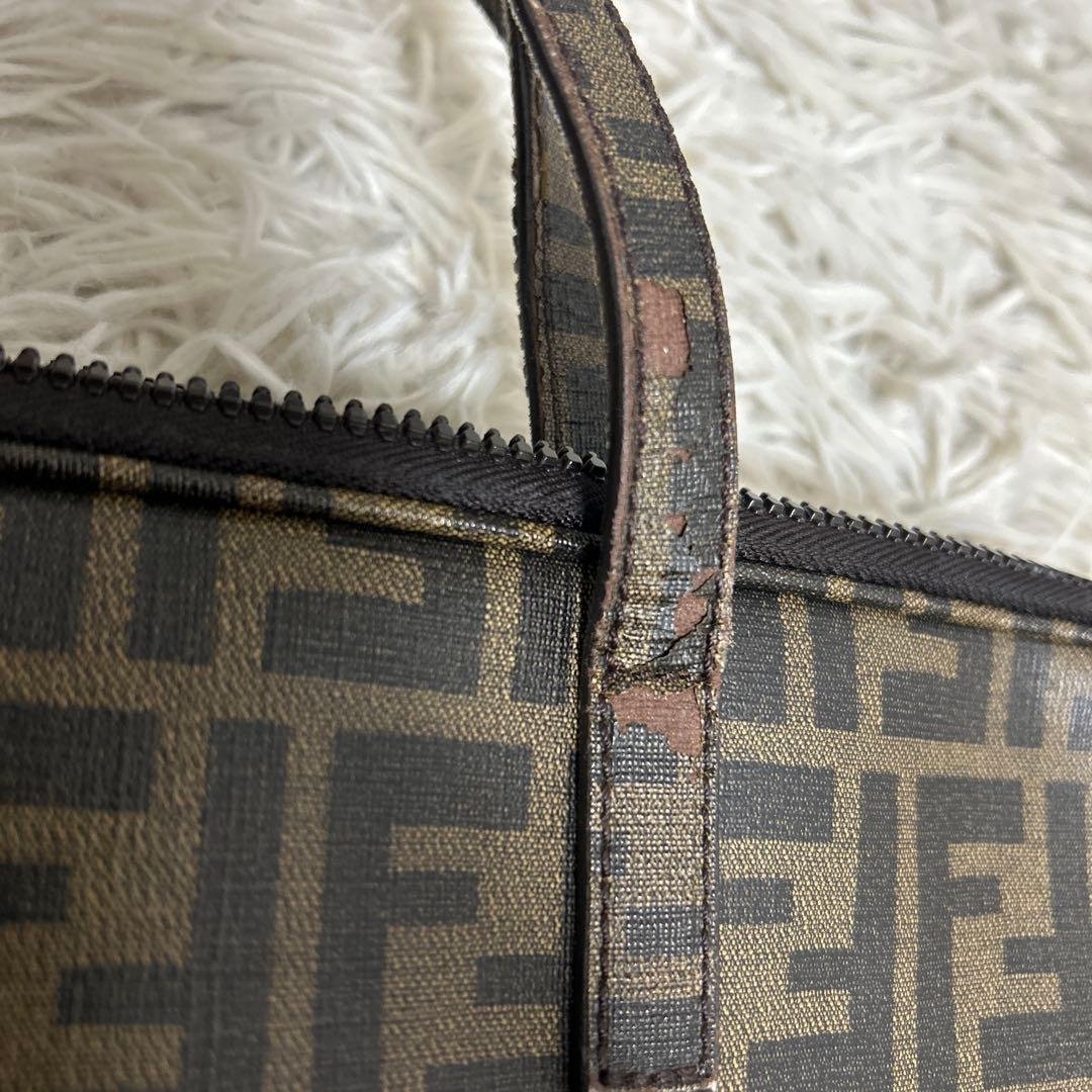 FENDI ズッカ　PCケース　ビジネスバッグ　ハンドバッグ　ロゴ