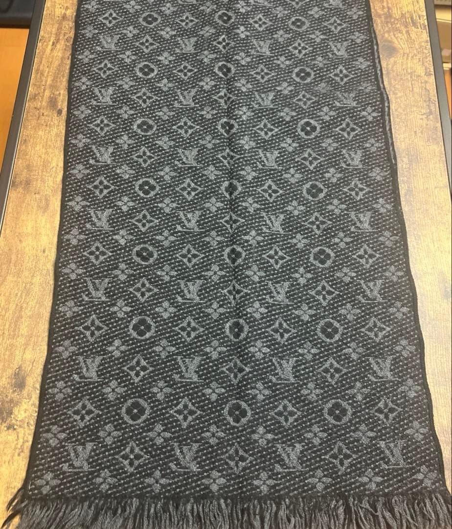 Louis Vuitton グレー マフラー 男女兼用