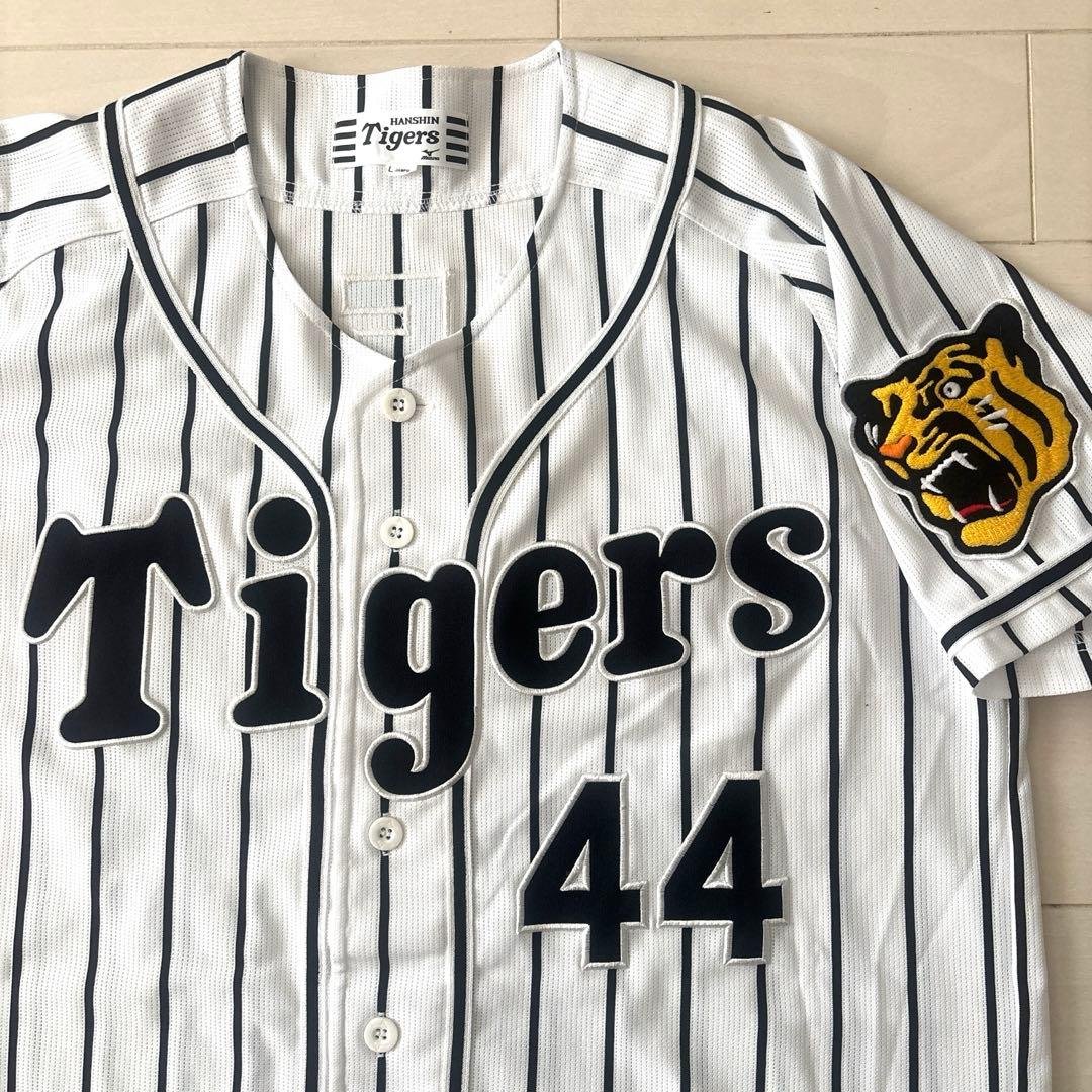 阪神タイガース　直筆サイン入りレプリカユニフォームＬ（美品）＆応援タオル他セット