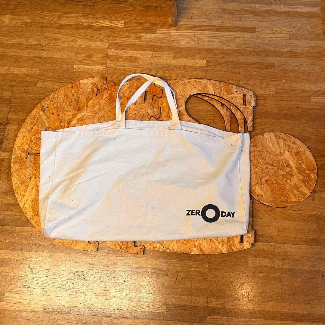 ZERODAY/ゼロデイ　ドーナツテーブル