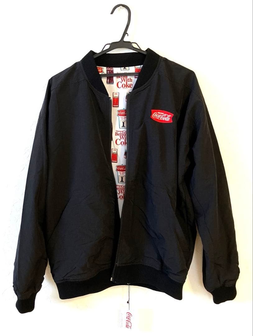 タイムセール　コカコーラ　グラニフブルゾンジャケット黒コーラ柄リバーシブル