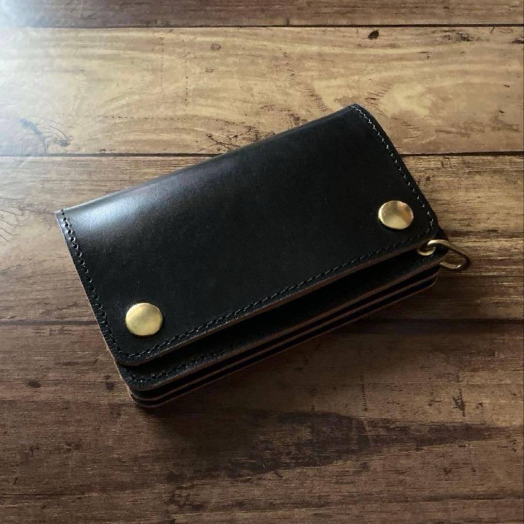 【黒うさぎ】トラッカーウォレット150（ミドル）3層【お札を折らずに収納】