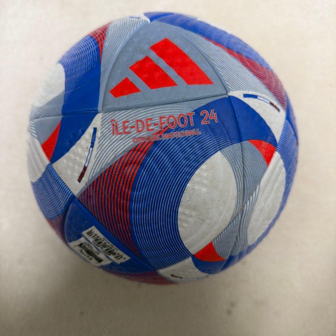 adidas ÎLE DE FOOT 24 サッカーボール サイズ5