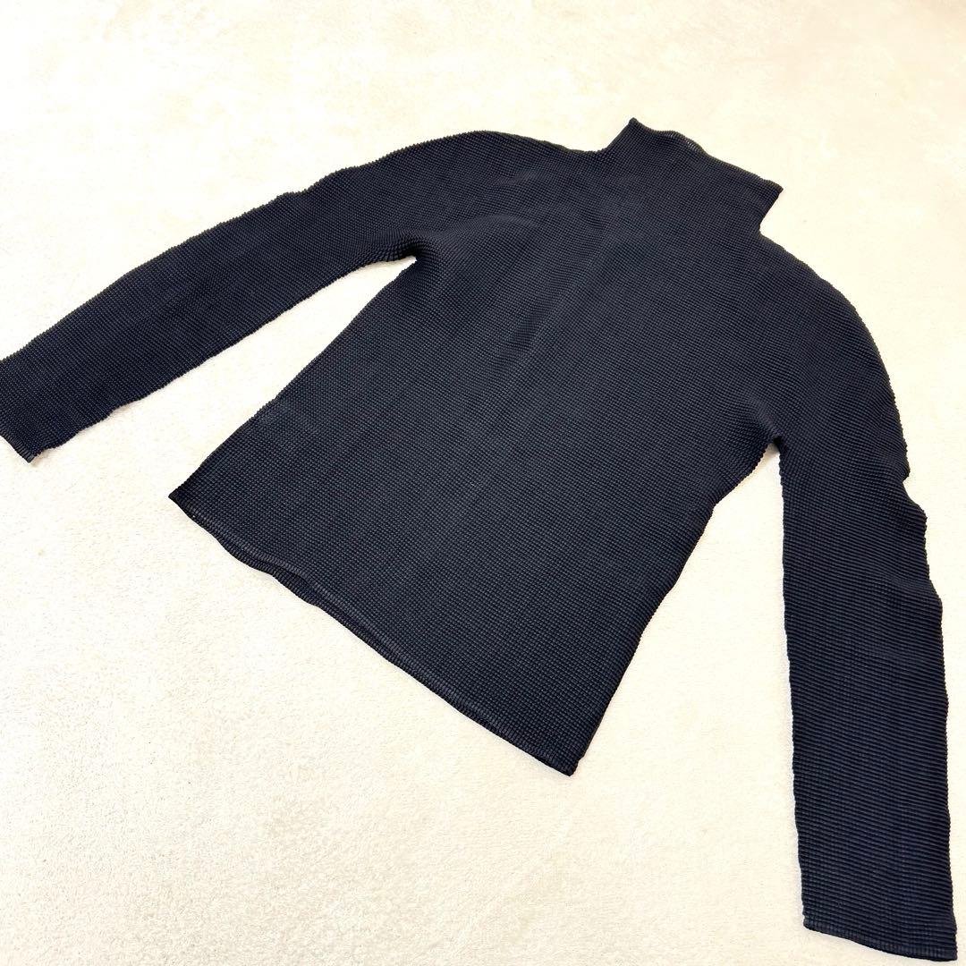 極美品✨ISSEY MIYAKE me プリーツ　光沢感　ブラック　箔
