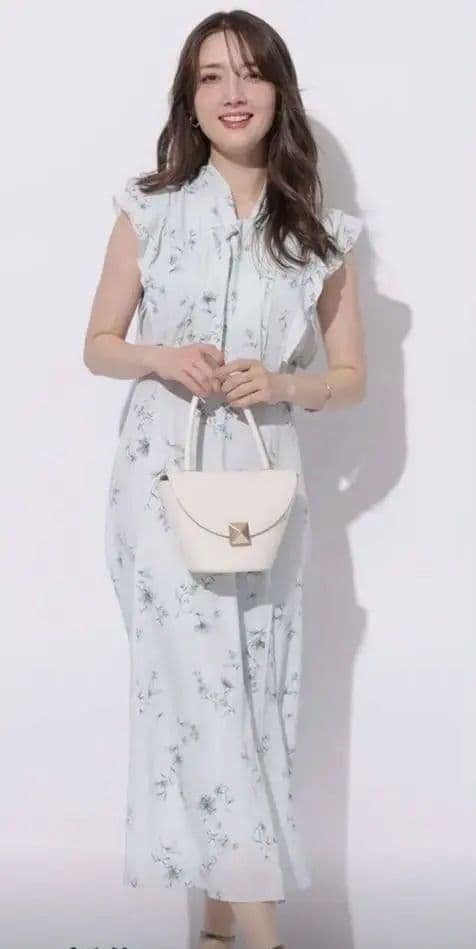 専用Apuweiser-riche ボウタイ プリント ナローワンピース