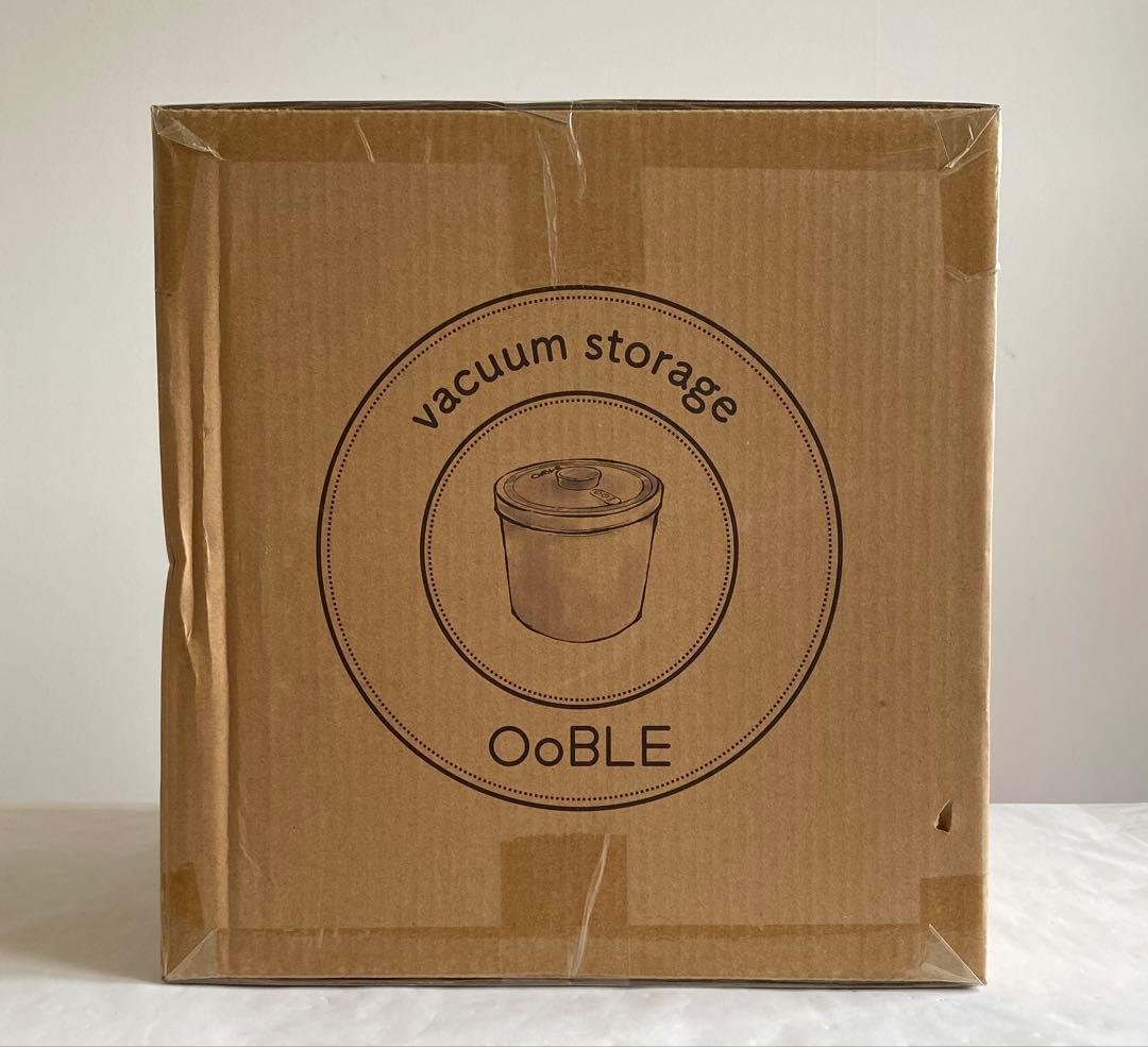 OoBLE 米びつ　真空保存容器