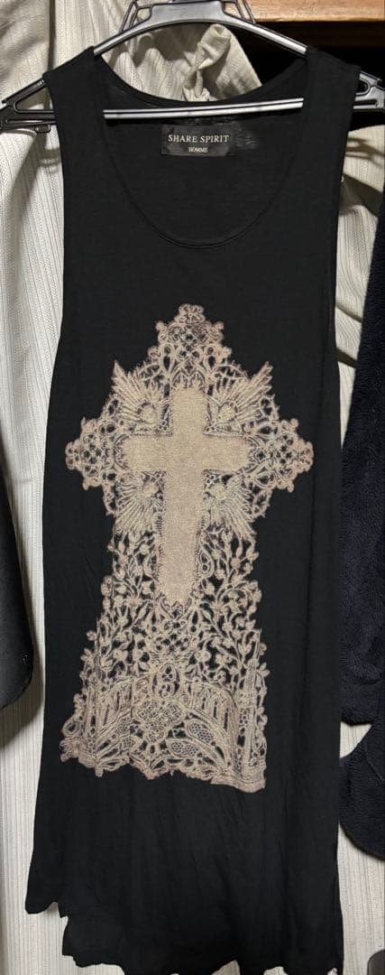 HYDE着　ブラックタンクトップ 十字架デザイン