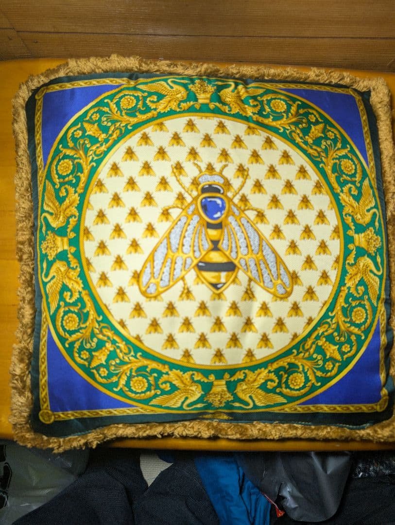 ぶ*読様 VERSACEクッション