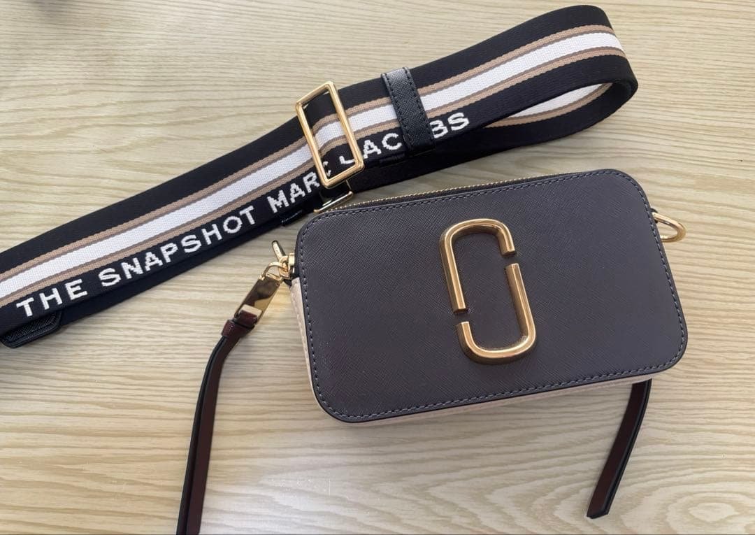 MARC JACOBS スナップショットショルダーバッグ